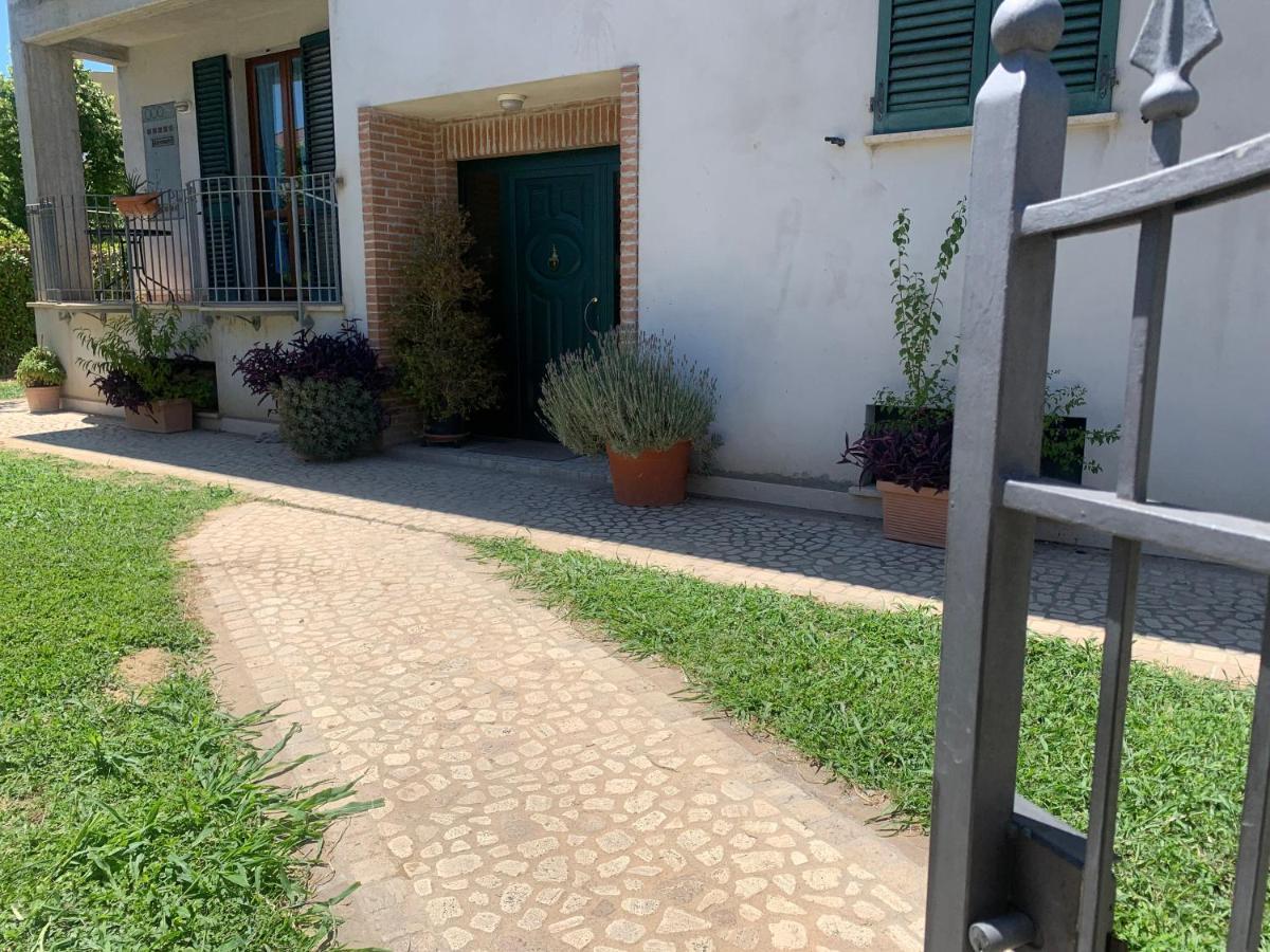 Casa Del Giardino Bright Apartment Bastia Umbra Extérieur photo